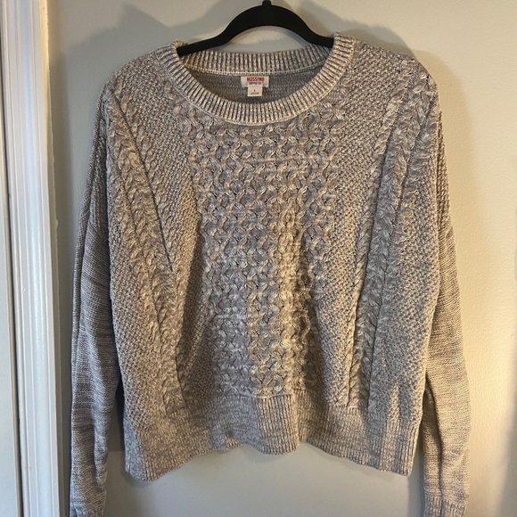 gray sweater - Picture 2 of 2